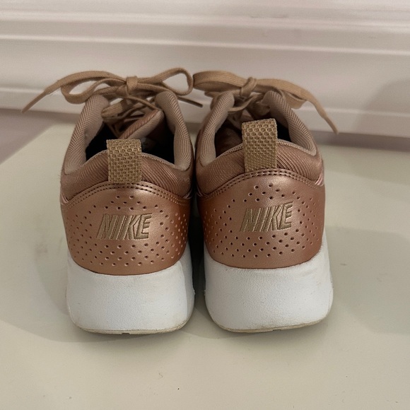 Nike Air Max Thea Women's Rose Gold Sneakers - Picture 3 of 4